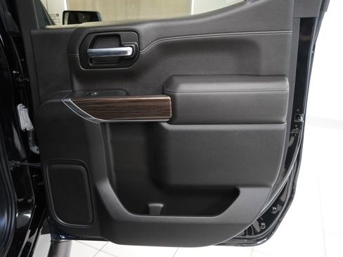 Certified 2022 Chevrolet Silverado 1500 RST w/ LPO, Blackout Package AWD/4WD image 29