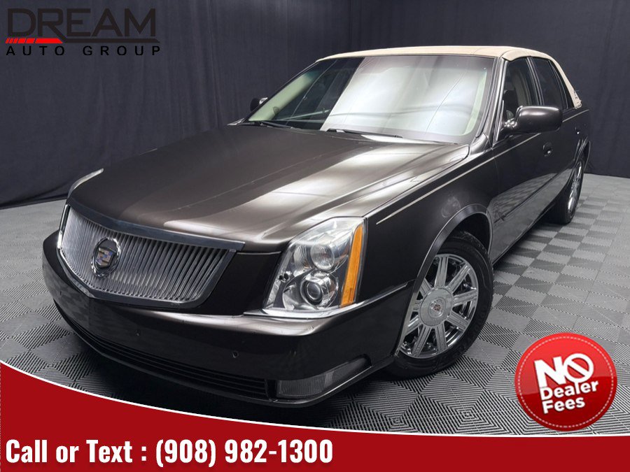 Used 2008 Cadillac DTS FWD image 1