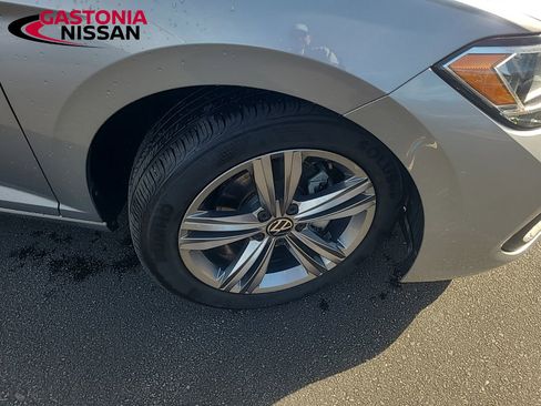 Used 2024 Volkswagen Jetta SE image 18