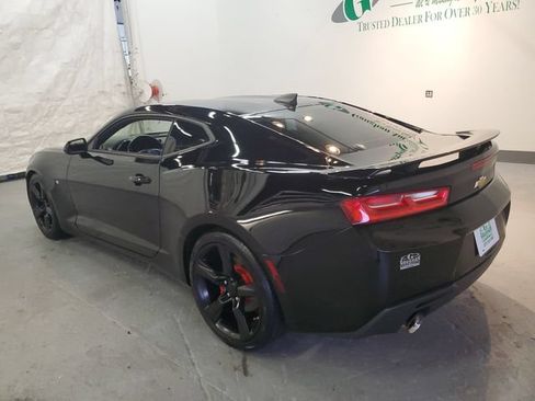 Used 2017 Chevrolet Camaro LT RWD image 4