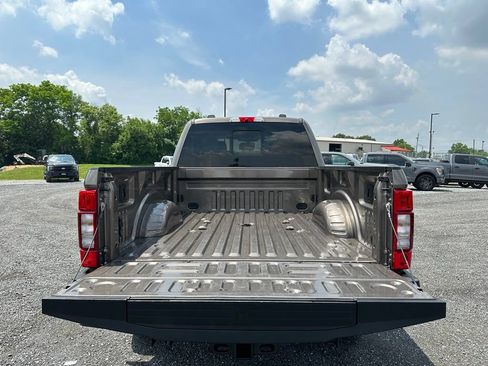 Used 2021 Ford F250 Lariat w/ Lariat Value Package AWD/4WD image 18