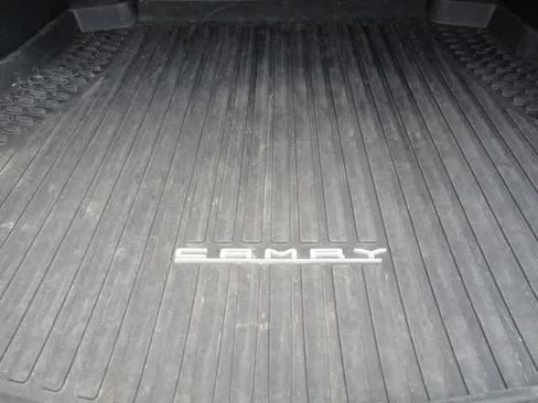 Used 2024 Toyota Camry SE FWD image 9