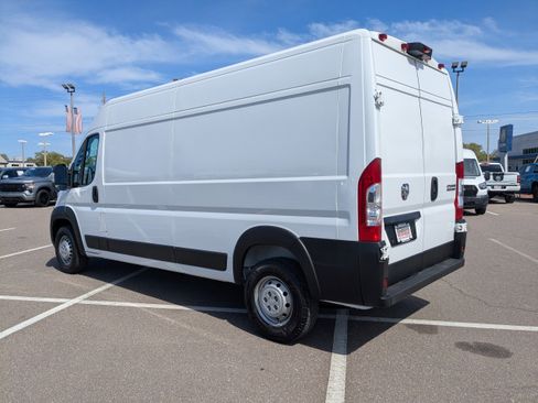 Used 2025 RAM ProMaster 2500 w/ Convenience Group image 6