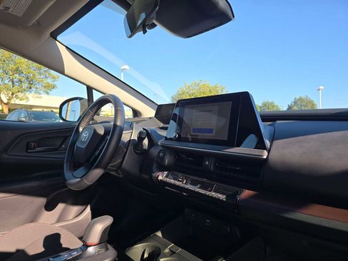 Certified 2023 Toyota Prius Prime SE image 10