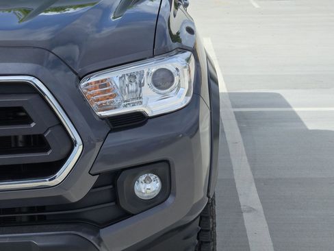 Used 2023 Toyota Tacoma SR5 AWD/4WD image 11
