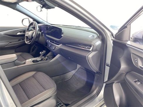 Used 2024 Buick Envista Preferred w/ Convenience I Package image 36