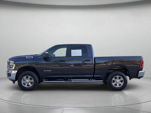 Used 2026 RAM 2500 Big Horn AWD/4WD image 43
