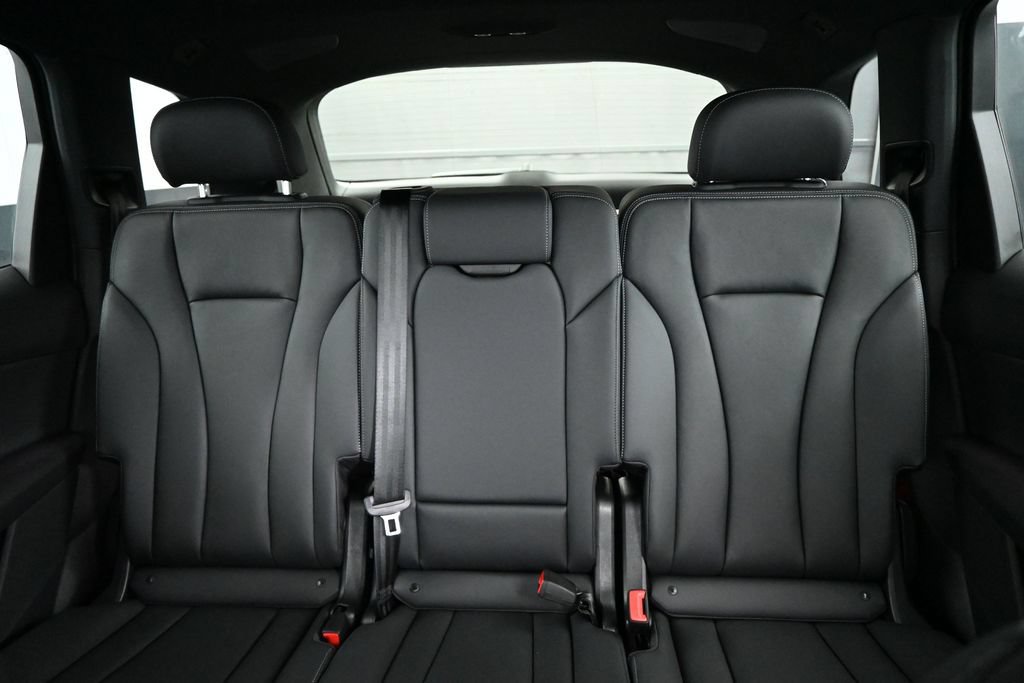 New 2026 Audi Q7 2.0T Premium AWD/4WD image 17