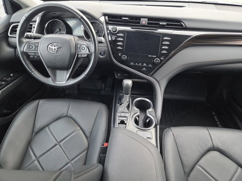 Used 2019 Toyota Camry XLE image 27