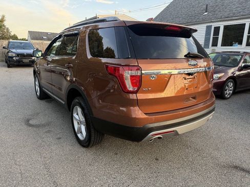 Used 2017 Ford Explorer XLT w/ Equipment Group 201A AWD/4WD image 5
