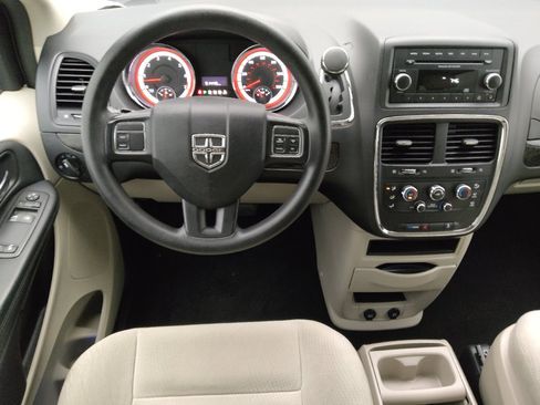 Used 2016 Dodge Grand Caravan SE w/ Quick Order Package 29E SE FWD image 22