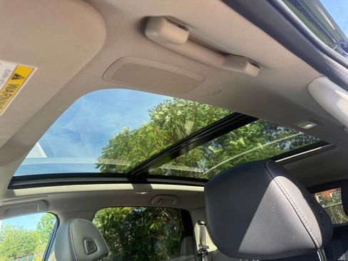 Used 2021 Acura RDX w/ Technology Package AWD/4WD image 10