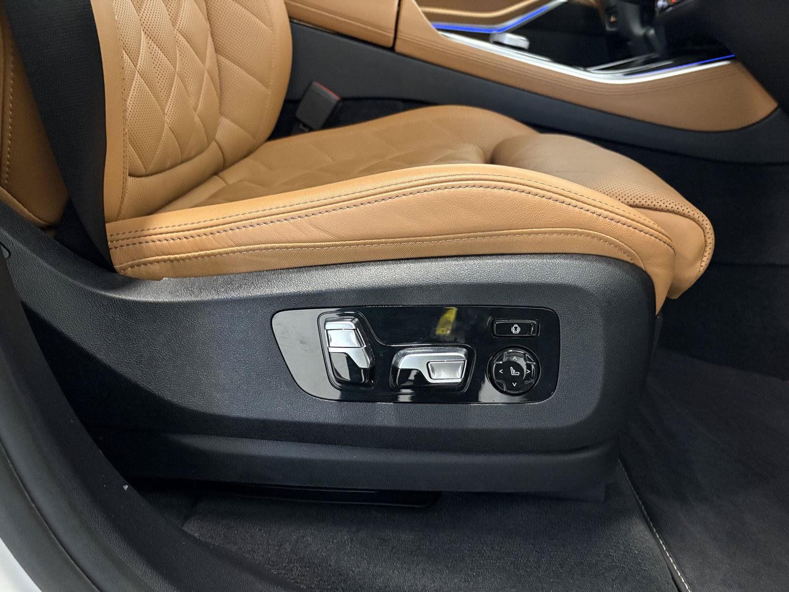Used 2024 BMW X5 M60i AWD/4WD image 64