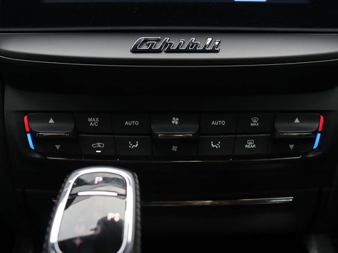 Used 2019 Maserati Ghibli image 25