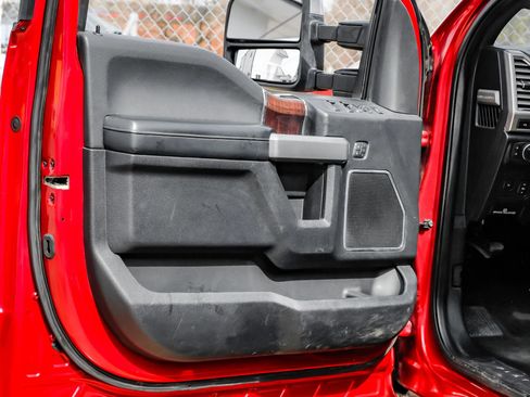 Used 2017 Ford F250 Platinum w/ Platinum Ultimate Package image 36