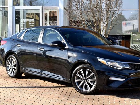 Used 2019 Kia Optima LX w/ LX 17" Wheel Package image 3