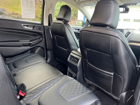 Used 2024 Ford Edge Titanium image 34