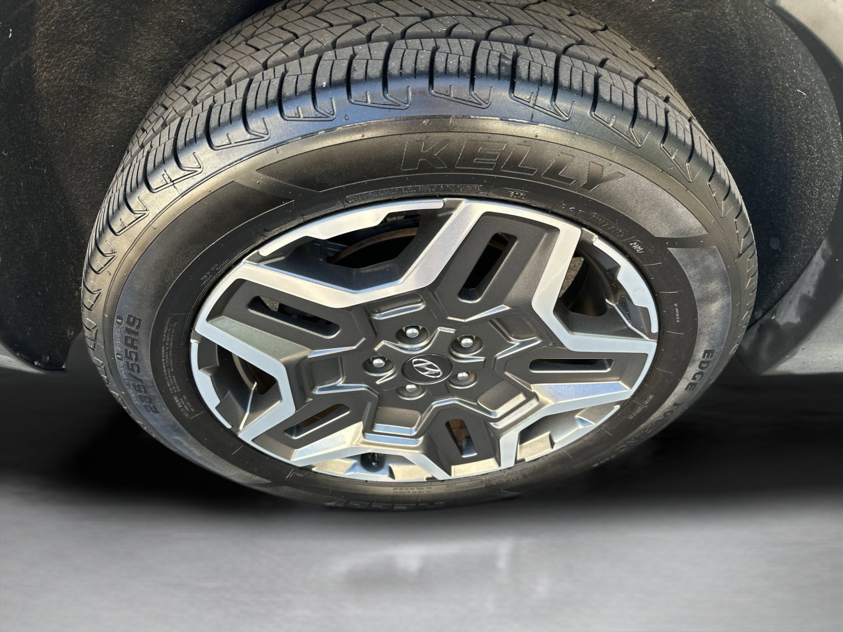 Used 2022 Hyundai Santa Fe Limited FWD image 27