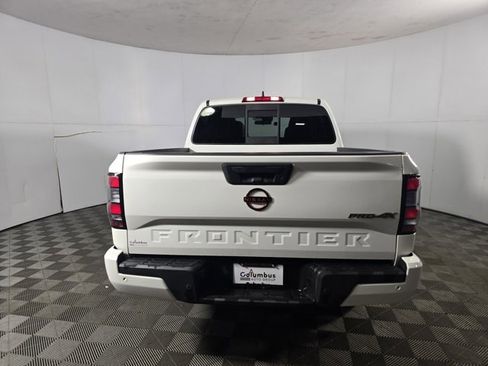 Used 2022 Nissan Frontier PRO-4X image 6