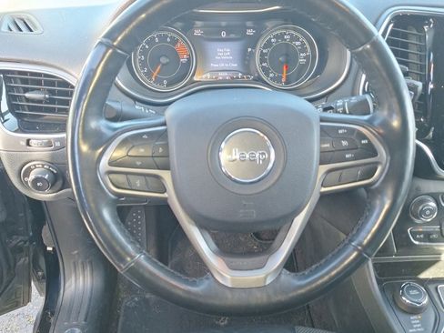Used 2019 Jeep Cherokee Limited AWD/4WD image 11