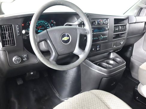Used 2017 Chevrolet Express 2500 image 8