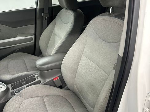 Used 2017 Kia Soul EV-e image 12