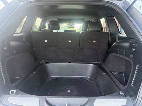 Used 2018 Jeep Grand Cherokee Limited AWD/4WD image 11