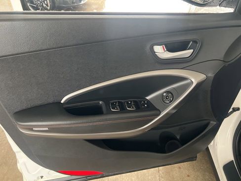 Used 2014 Hyundai Santa Fe Limited image 7