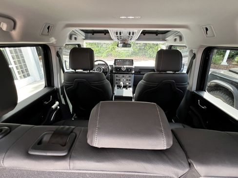 Used 2025 INEOS Grenadier Fieldmaster Edition image 33