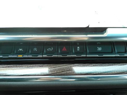 Used 2025 Chevrolet Silverado 1500 LT RWD image 41