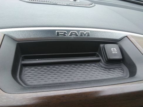 Used 2022 RAM 1500 Laramie image 17