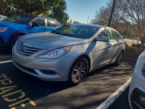Used 2012 Hyundai Sonata GLS w/ Popular Equipment Pkg image 1