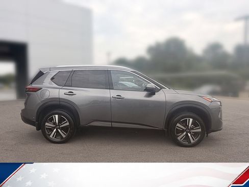 Used 2025 Nissan Rogue SL w/ SL Premium Package AWD/4WD image 4