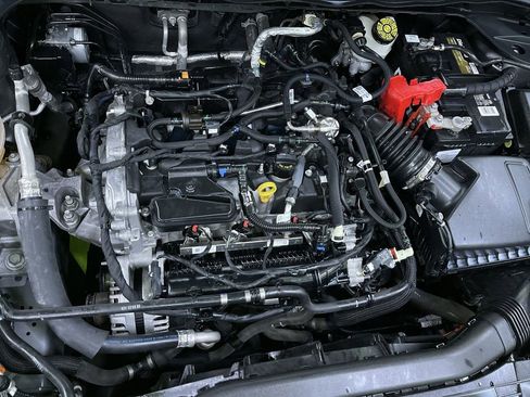 Used 2021 Ford Escape SE w/ SE Sport Appearance Package image 30