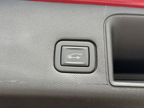 Certified 2023 GMC Terrain SLE w/ Driver Convenience Package FWD image 13
