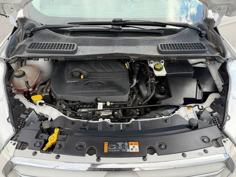 Used 2018 Ford Escape SEL image 3