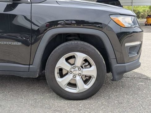 Used 2020 Jeep Compass Latitude AWD/4WD image 12