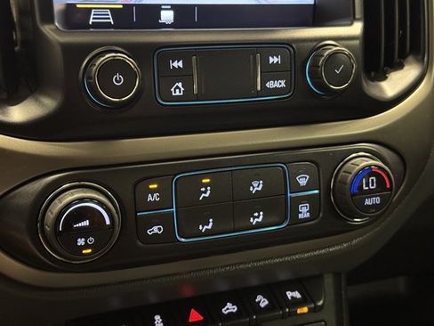 Used 2019 Chevrolet Colorado Z71 AWD/4WD image 37