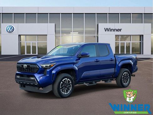 Used 2024 Toyota Tacoma TRD Sport w/ TRD Sport Upgrade Package AWD/4WD image 1
