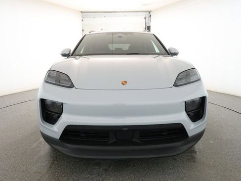 Used 2025 Porsche Macan Electric w/ Premium Package image 2