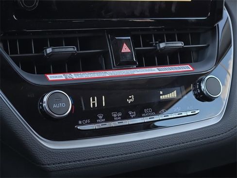 Certified 2026 Toyota Corolla Cross LE image 20