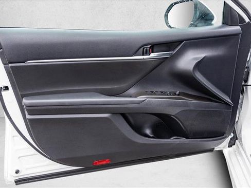 Used 2022 Toyota Camry SE w/ Convenience Package image 12