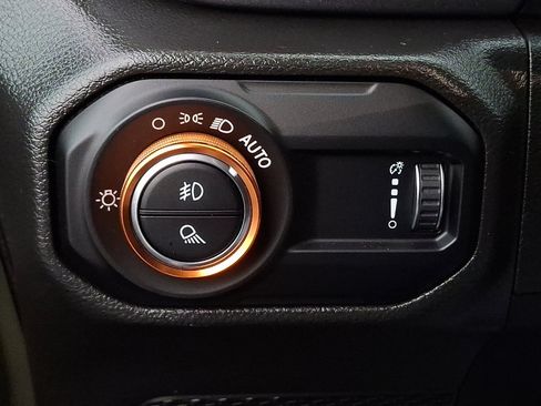 Used 2023 Jeep Gladiator Mojave w/ Cold Weather Group image 29