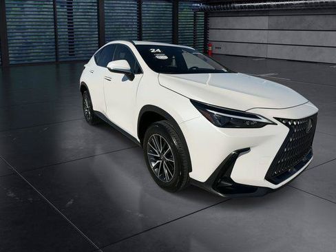Certified 2024 Lexus NX 250 FWD w/ Towing Package (2000 Lbs) image 2