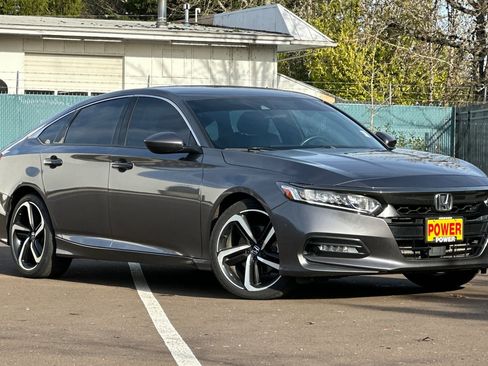 Used 2019 Honda Accord Sport image 2