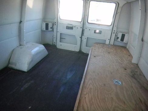 Used 2000 Dodge B1500 image 18