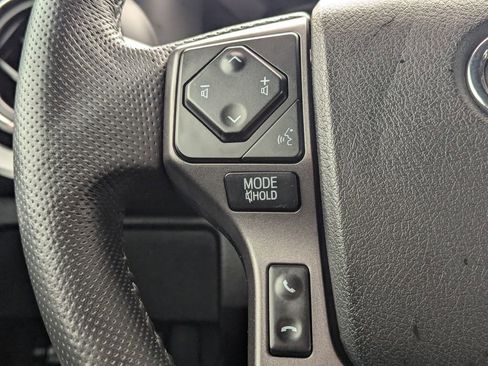 Used 2022 Toyota Tacoma TRD Sport AWD/4WD image 25