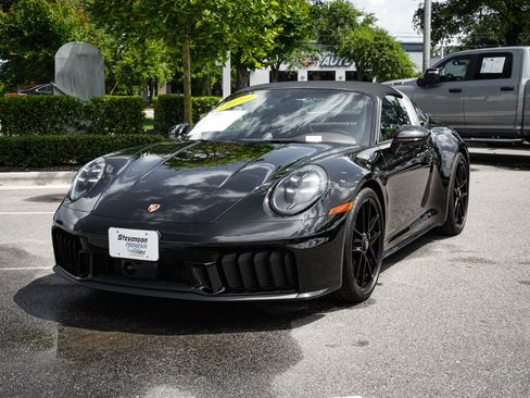 Used 2025 Porsche 911 Targa 4 GTS AWD/4WD image 5