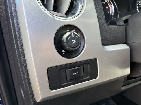 Used 2014 Ford F150 FX4 w/ Equipment Group 402A Luxury AWD/4WD image 10