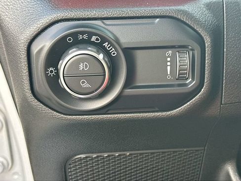 Used 2023 Jeep Gladiator Rubicon w/ LED Lighting Group AWD/4WD image 18